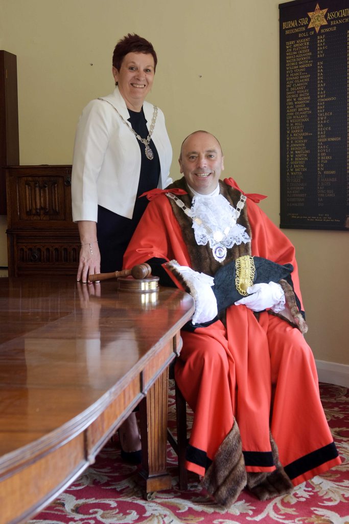 Mayor-and-mayoress-compressed-683x1024